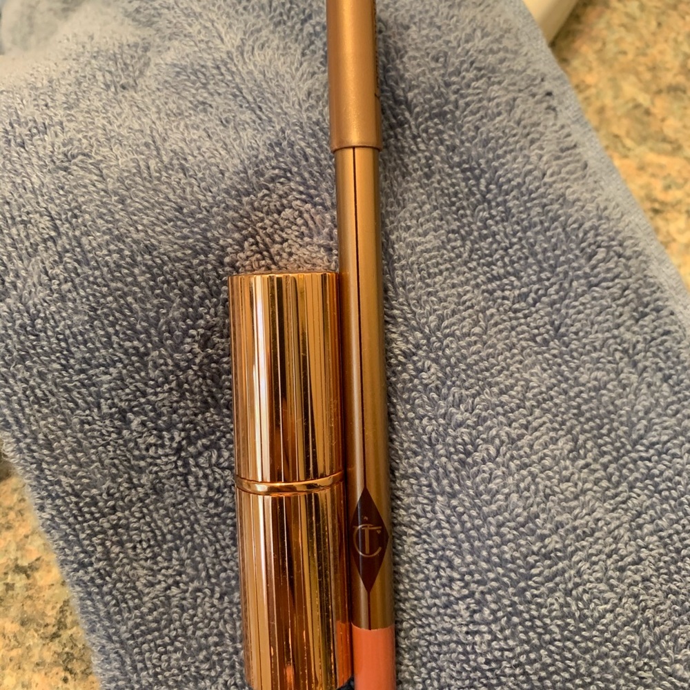 Charlotte Tilbury lipstick and liner